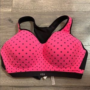 NWOT Incredible by Victoria Secret Sports Bra